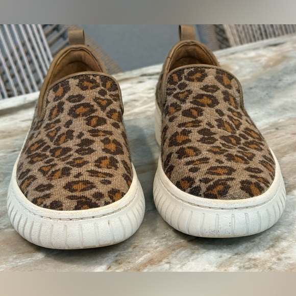 Women’s SOFFT Pavina leopard print slip on sneakers- Size 7.5 - Picture 5 of 7